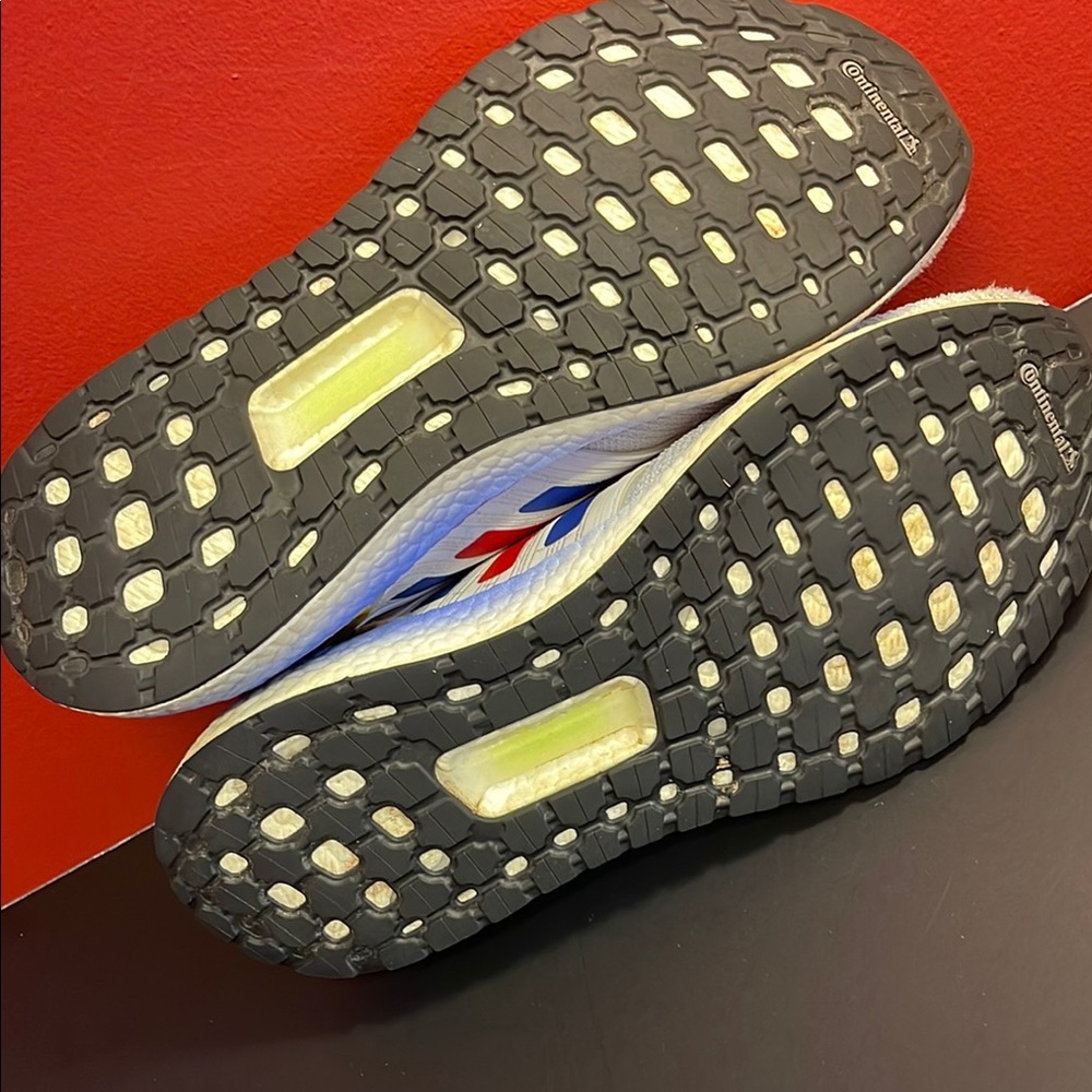 Adidas Men's White and Blue Running Shoes - Picture 8 of 15